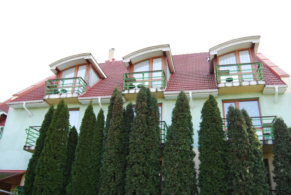 Hotel Paar Szieszta Gyor Exterior photo